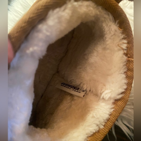 Platform boots faux fur lined. size 8.5 - Picture 2 of 5